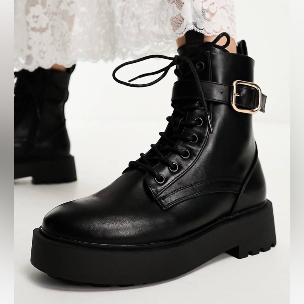 High top round toe lace up & side zip chunky heel boots.